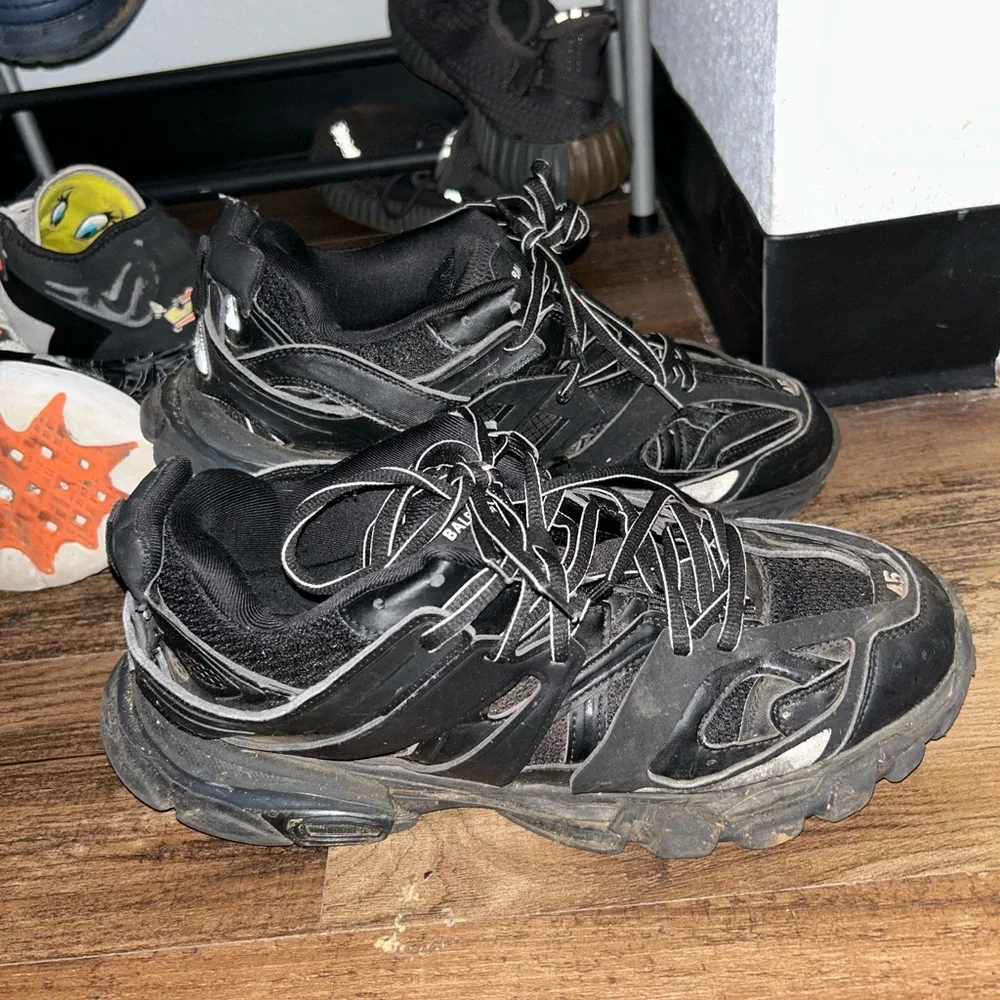 Black Balenciaga for sale - Picture 2 of 3